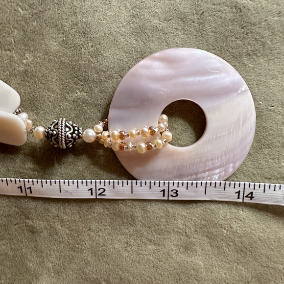 Pink Coldwater Creek mother of pearl beaded necklace - Picture 4 of 4